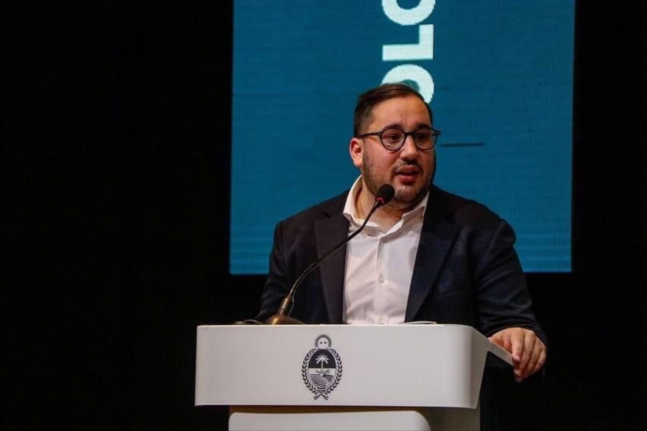 Pérez Pons el Súper Ministro que hace lo que quiere en las licitaciones sin respetar la 1182-K