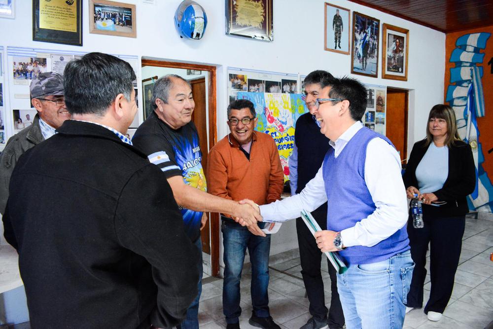 Martínez se reunió con excombatientes: 