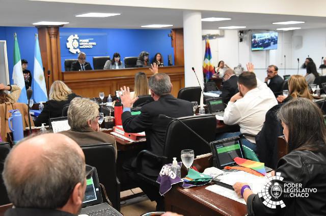 Sancionan leyes que otorgan estabilidad y garantía laboral a docentes