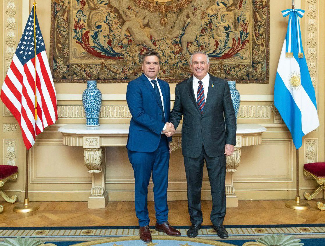 Zdero fue recibido por el embajador de Estados Unidos