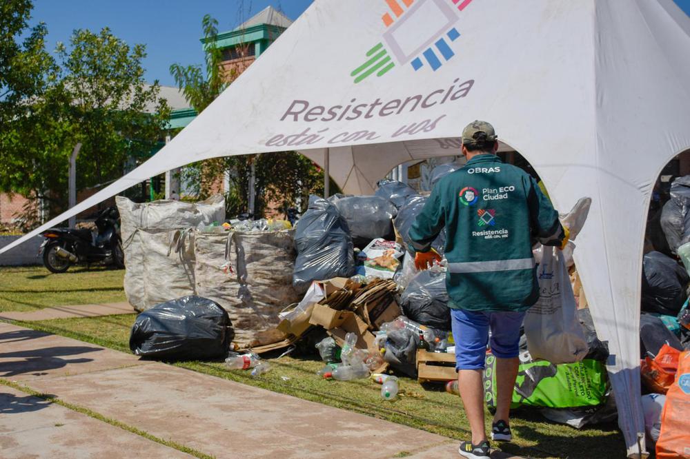 Se realizó una nueva jornada de reciclaje en la plaza Marín de Resistencia