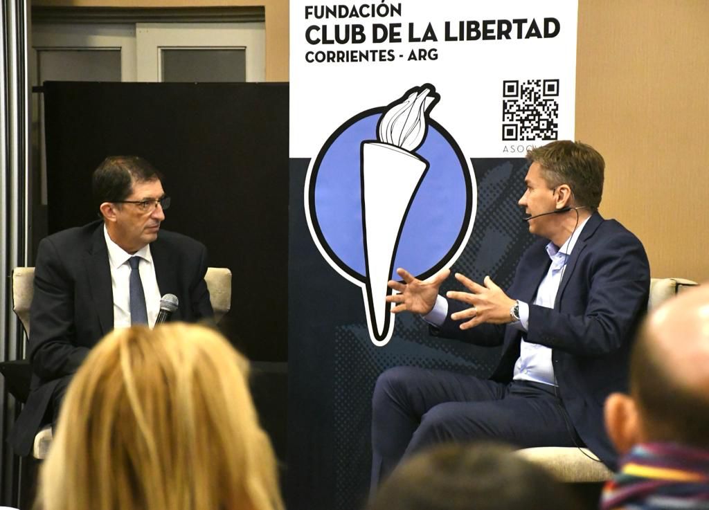 Zdero disertó en el 10 Congreso Regional de Economía Regional en Corrientes