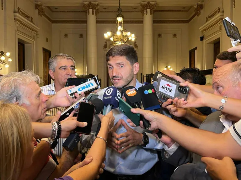 Santa Fe aprobó una ley de inteligencia y será la primera provincia del país con un organismo de espías