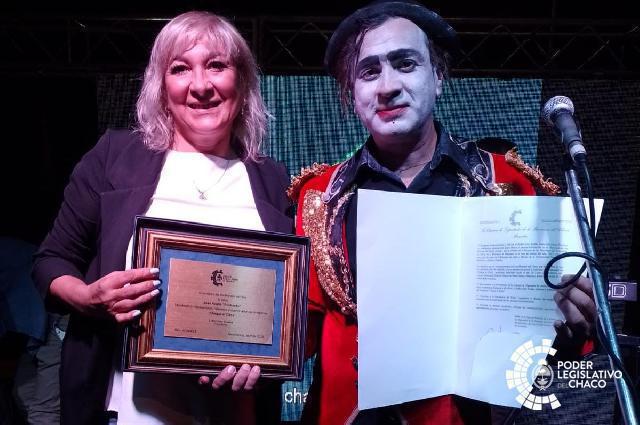 Ojeda reconoció a Pochosky por su aporte cultural