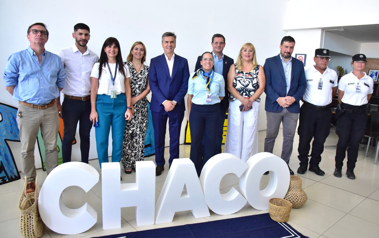 Conectividad y turismo: el gobernador Zdero inauguró el primer vuelo Resistencia - Puerto Iguazú