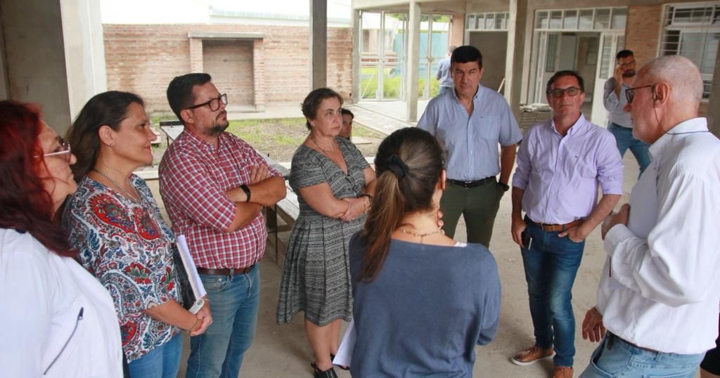 Autoridades Provinciales junto a representantes de FONPLATA recorrieron obras de Educación y garantizaron su continuidad