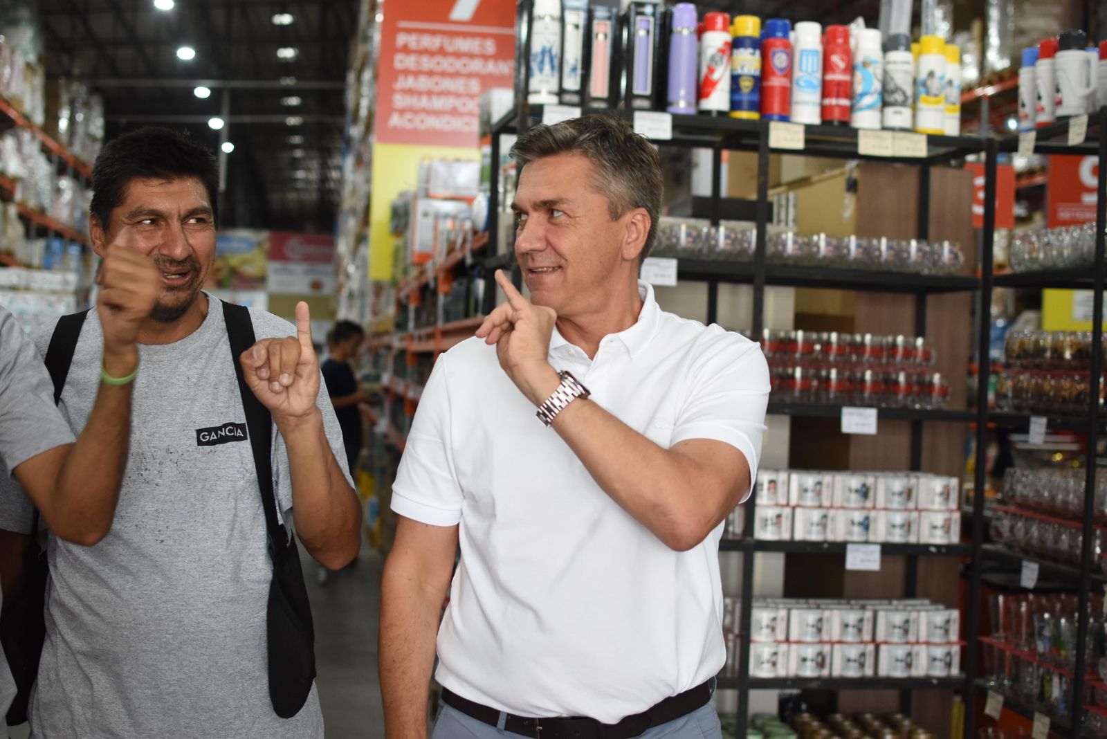 Trabajo e inclusión: Zdero visitó una empresa mayorista que incorporó a personas con discapacidad