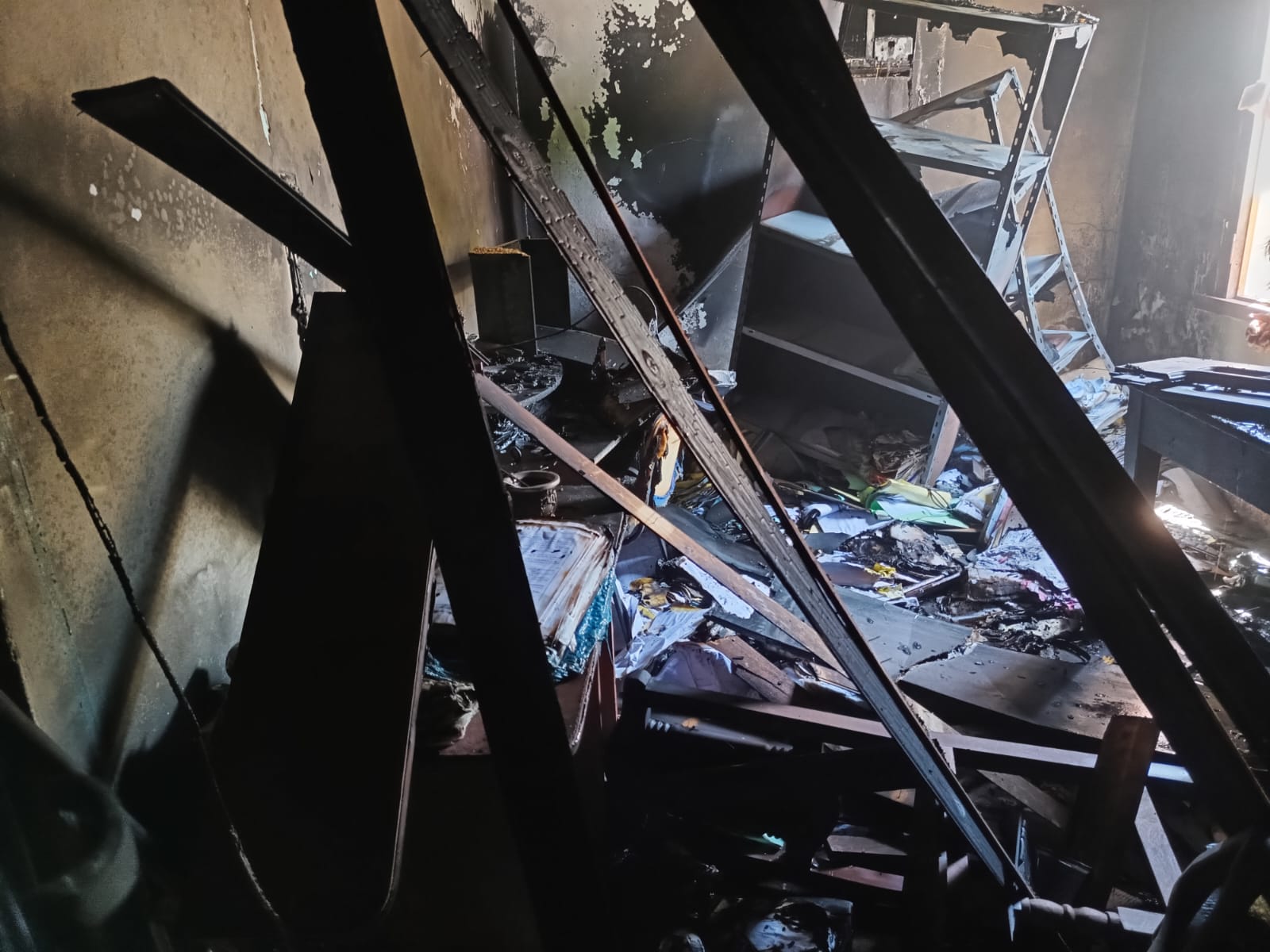 A días del Aniversario se incendió el Municipio de Enrique Urien