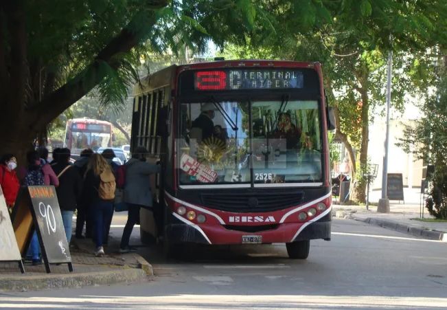 EL GOBIERNO PROVINCIAL TRABAJA PARA QUE EL INCREMENTO DEL BOLETO AFECTE LO MENOS POSIBLE A LOS USUARIOS”