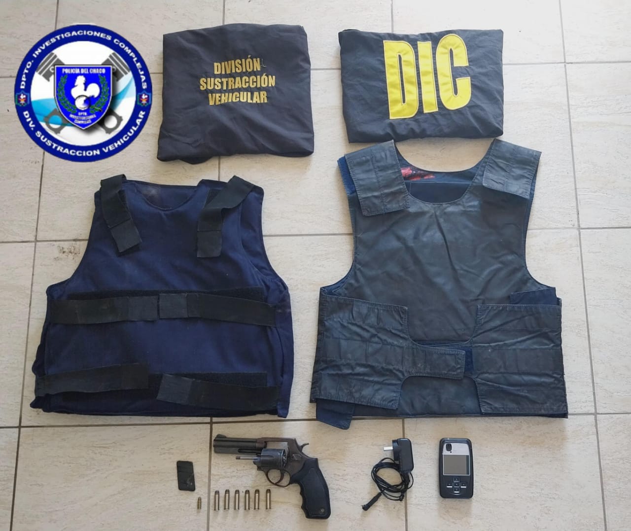 Capturaron a dos hombres por portación de arma, atentado contra la autoridad y supuesto encubrimiento