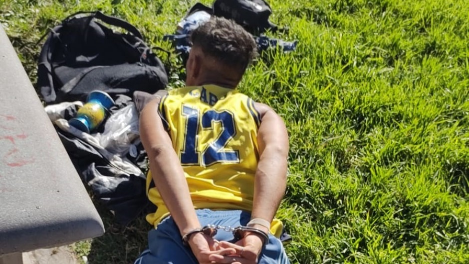 Un hombre quiso entrar a la Rosada a los machetazos