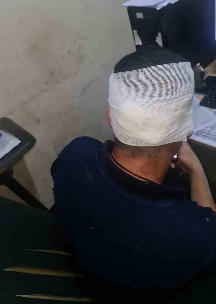 Recuperaron una motocicleta robada minutos antes, pero vecinos lesionaron a un efectivo policial