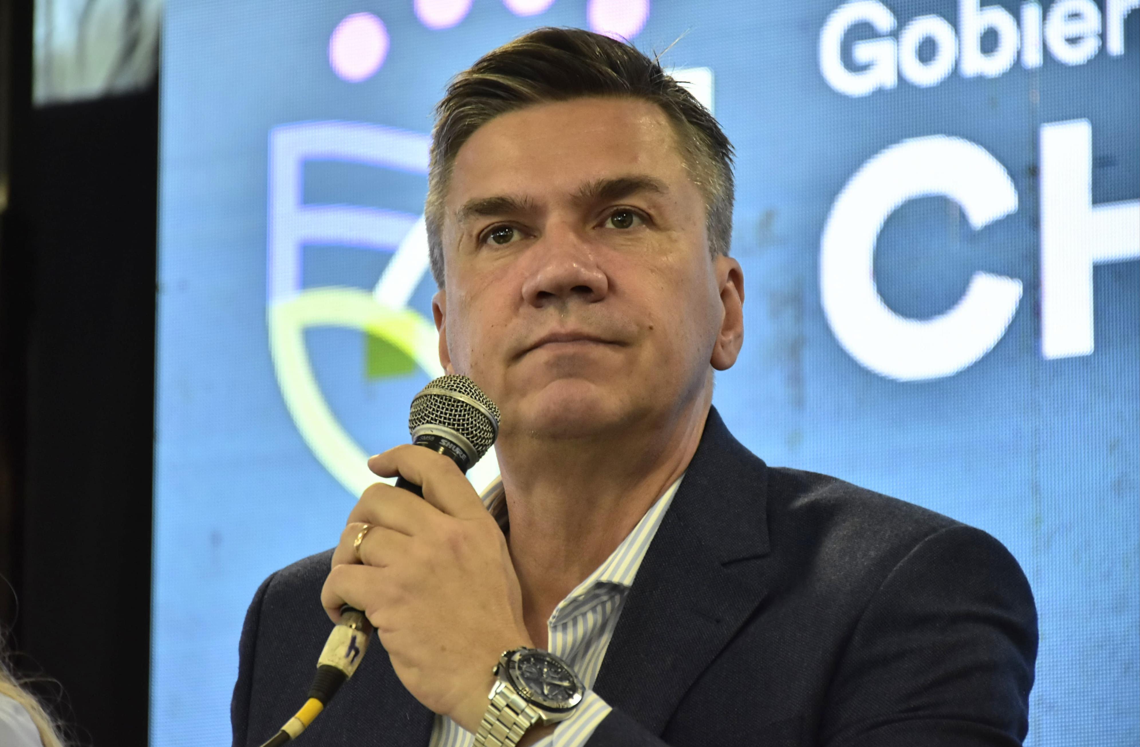 El gobernador Zdero anunció que no se cobrarán las polémicas fotomultas