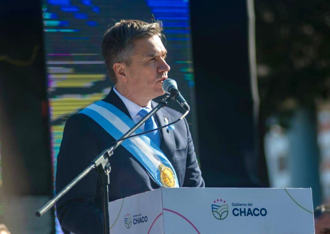 “Este 9 de Julio, renovemos el compromiso con nuestra provincia y con la patria” expresó el gobernador Zdero