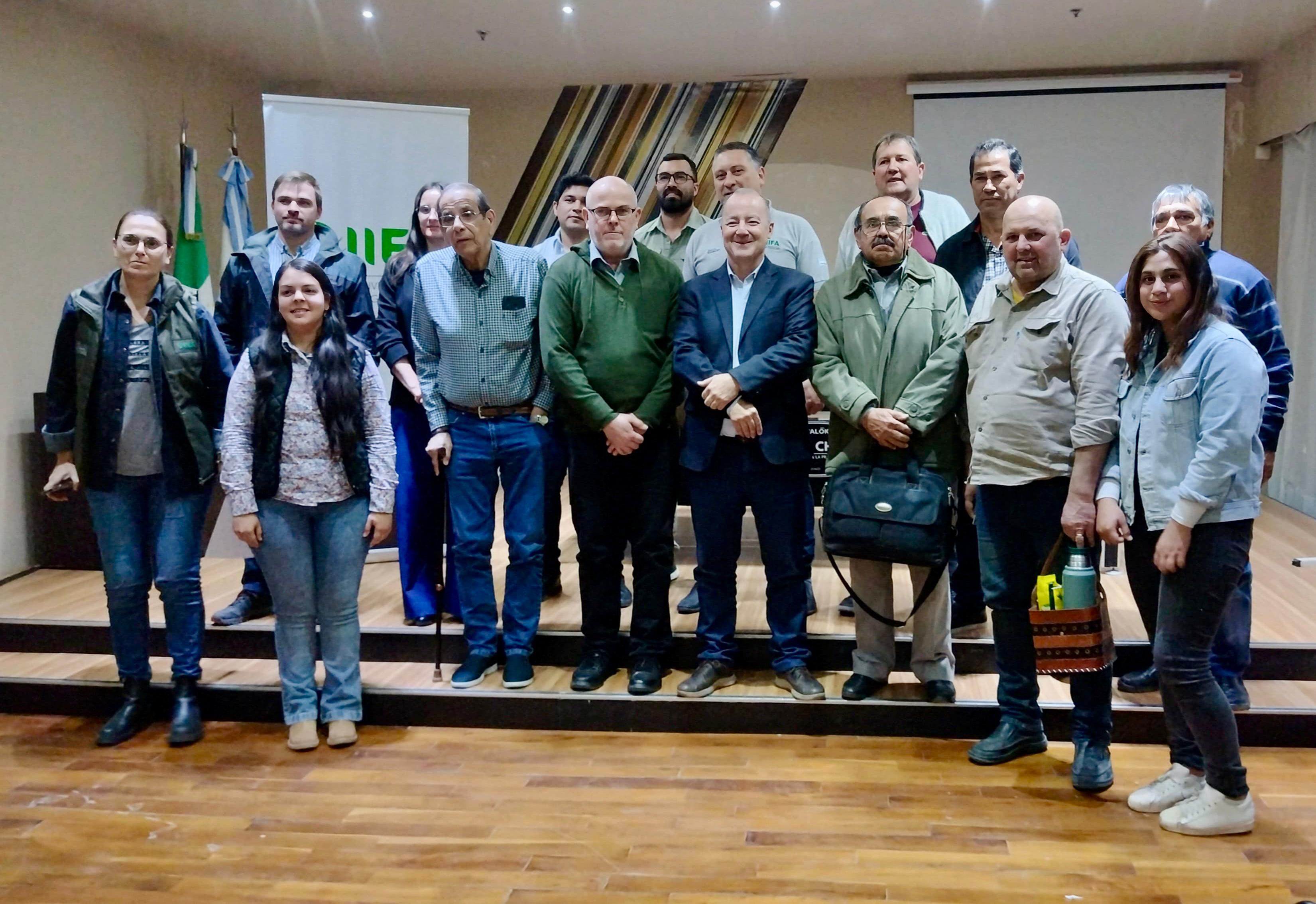 En sáenz peña: el iifa se reunió con productores forestales