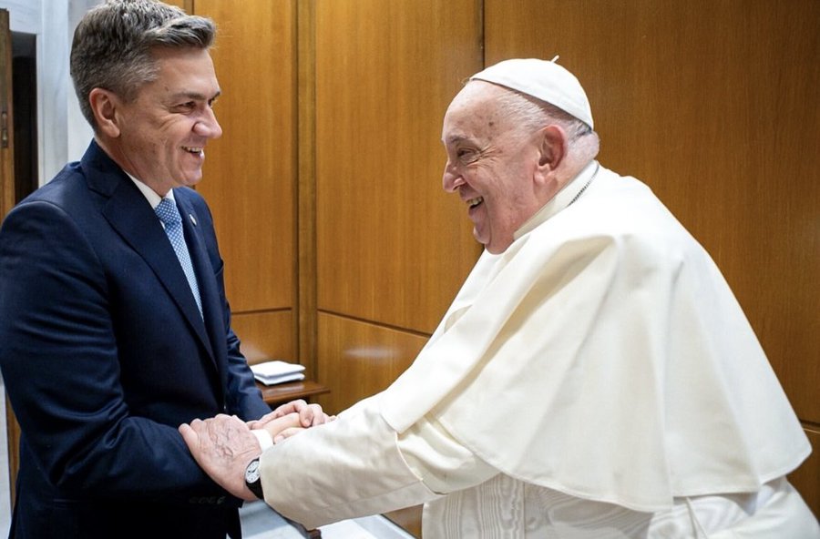 Leandro Zdero: La partida del Papa Francisco, el primer pontífice argentino y latinoamericano, nos entristece.