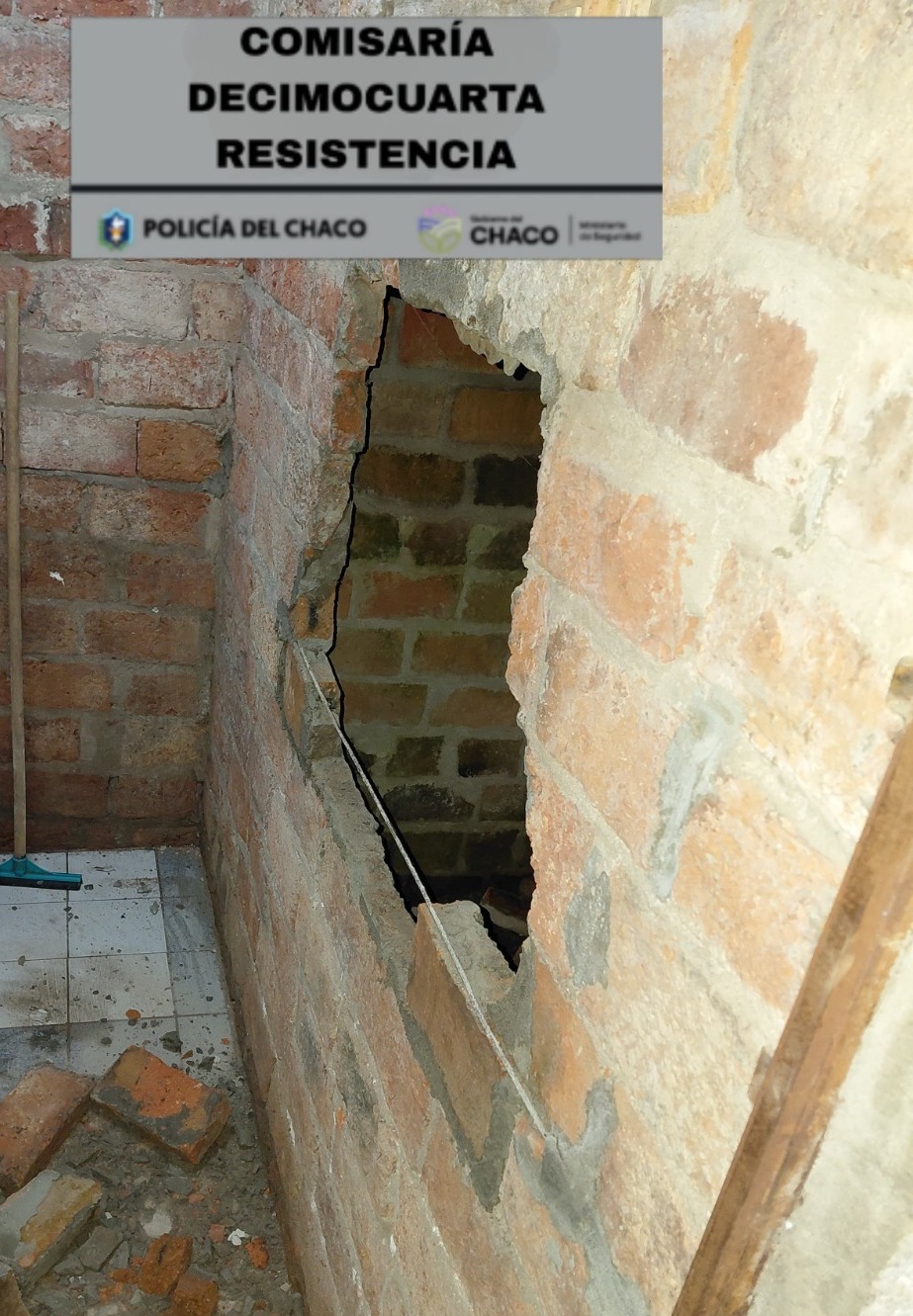 Robaron haciendo un boquete y el padre de la sospechosa entregó los objetos sustraídos