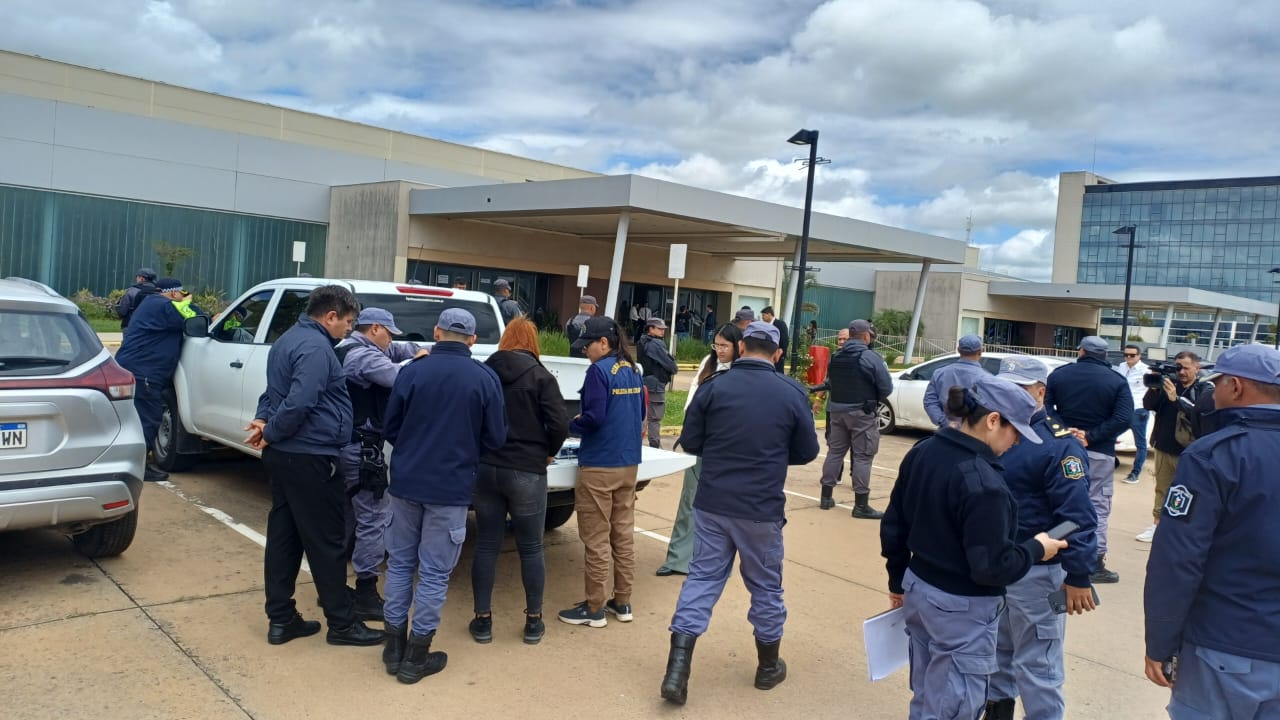 Detuvieron a uno de los abogados de Emerenciano por fotografiar al jurado popular