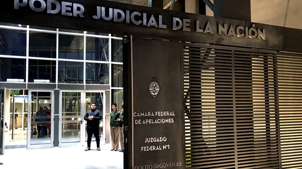 El Juez Federal de Formosa se hacía la rata para estar en el mundial y la Jueza de la Cámara Federal Rocío Alcalá lo descubrió  
