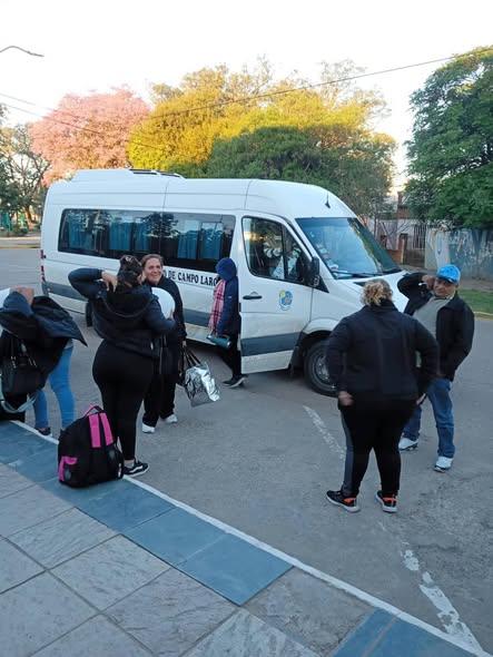 Campo Largo: la gestión de Manuel Suárez sostiene un servicio de traslado gratuito para vecinos que deben atenderse en Resistencia
