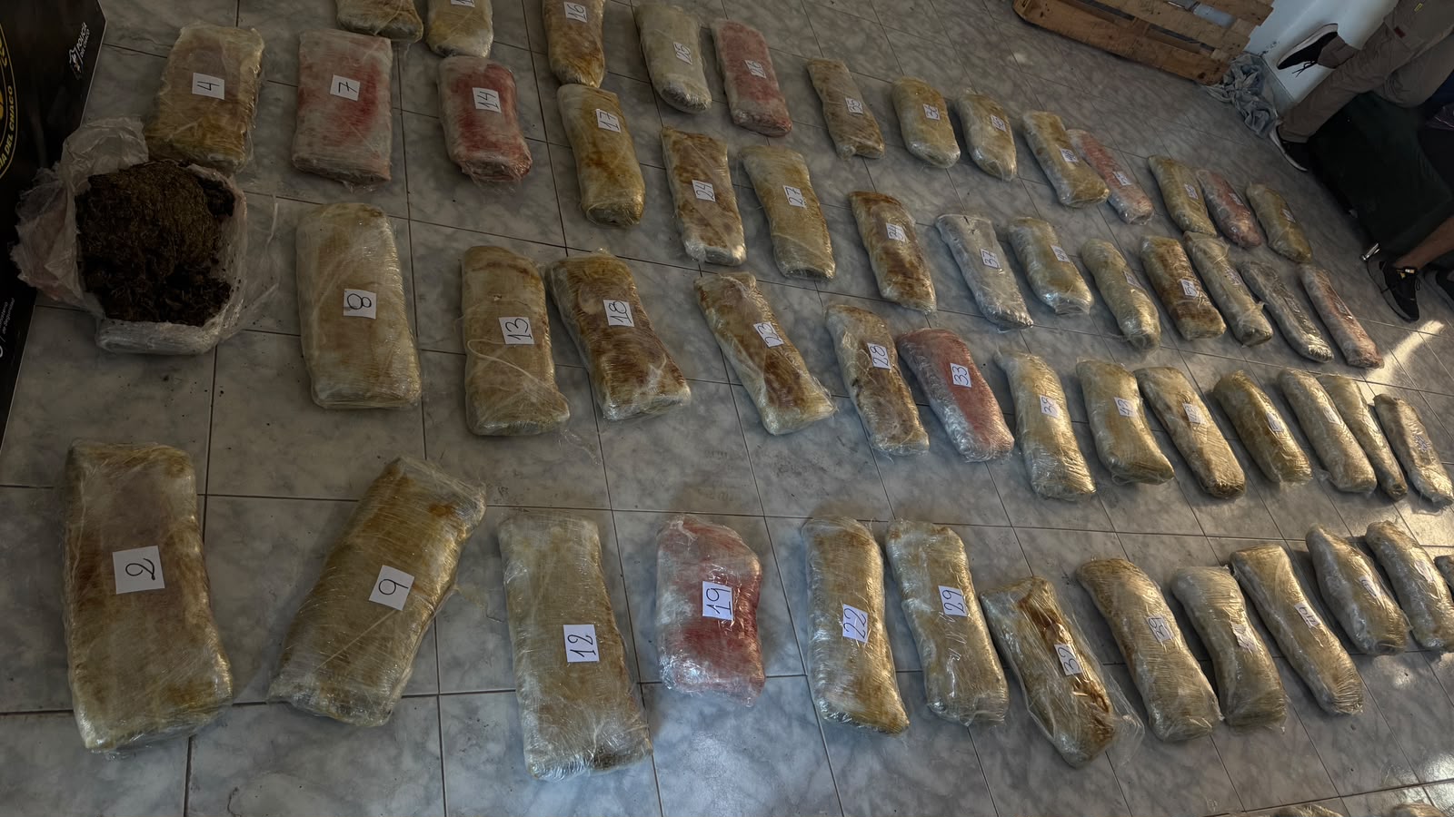 ALLANARON UNA CONCESIONARIA Y SECUESTRARON CERCA DE 75 KILOS DE MARIHUANA